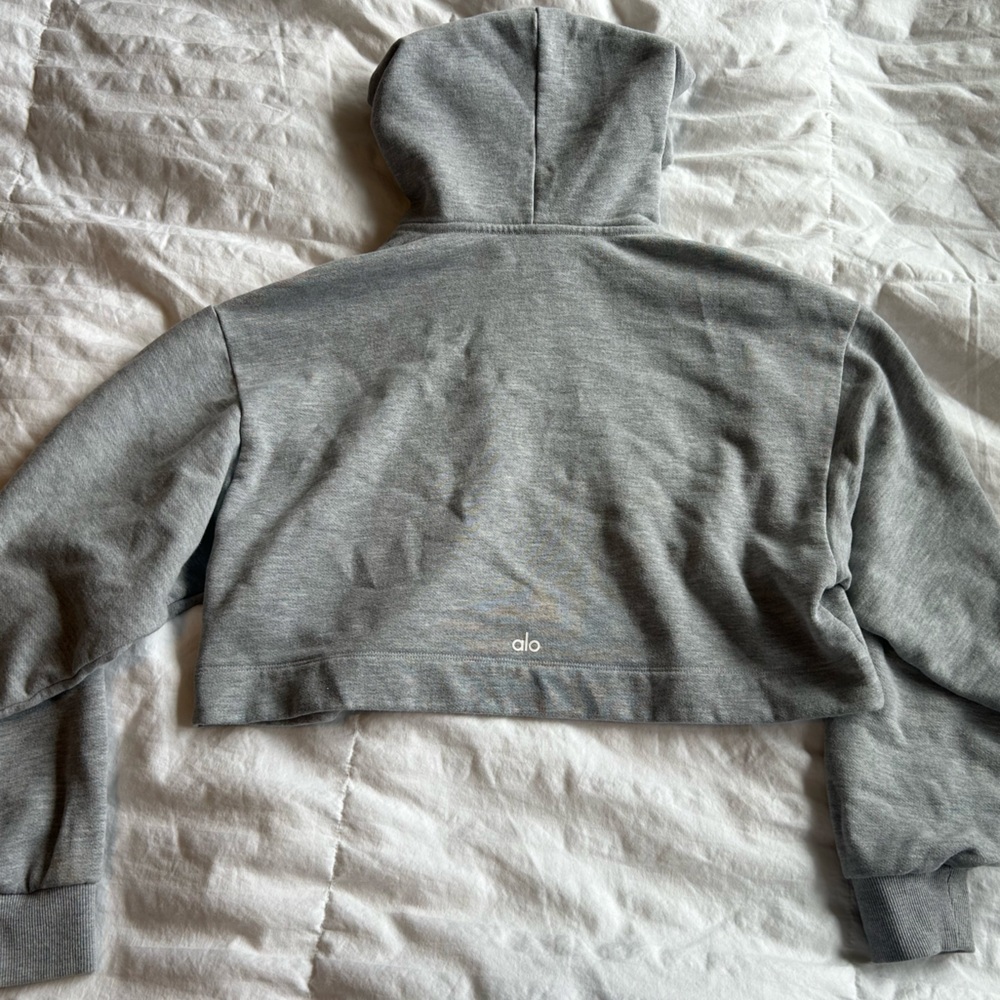 ALO Yoga Women's Heather Gray Cropped Hoodie - Picture 2 of 4